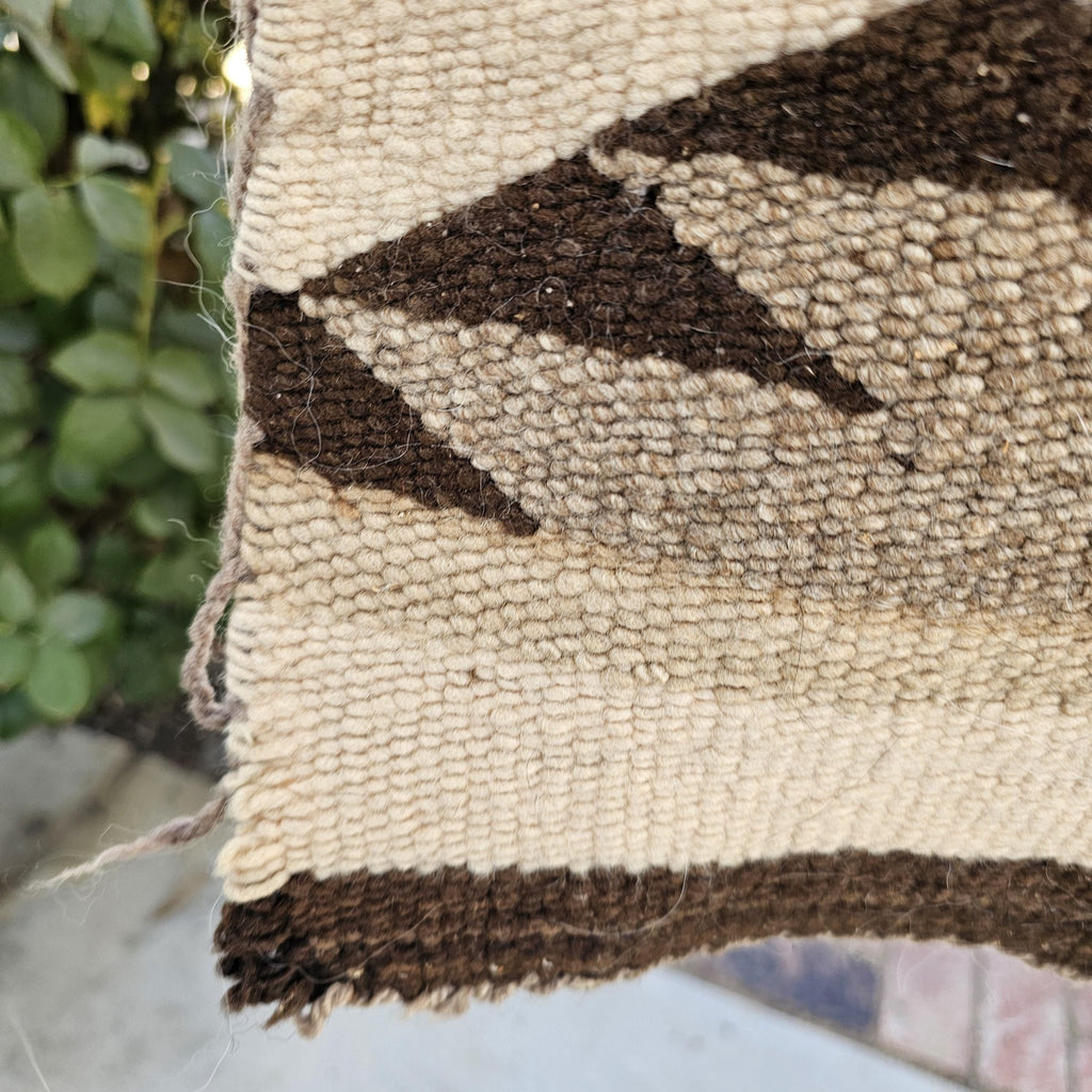 Authentic Vintage Dazzler 30 x 49" Navajo Rug C1950s W 152