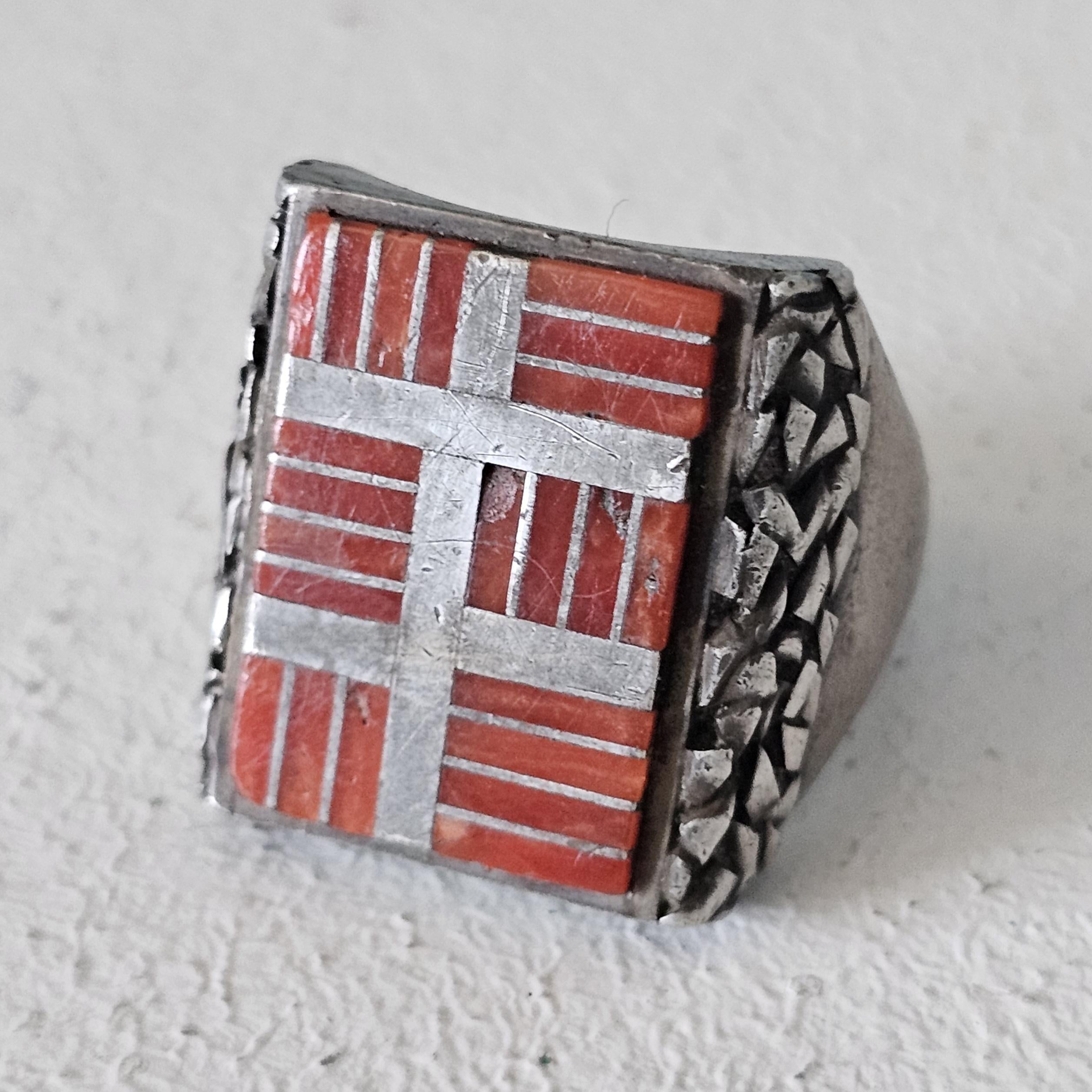 Vintage Zuni Coral Inlay Sterling Silver Ring, Size 9. JR 293