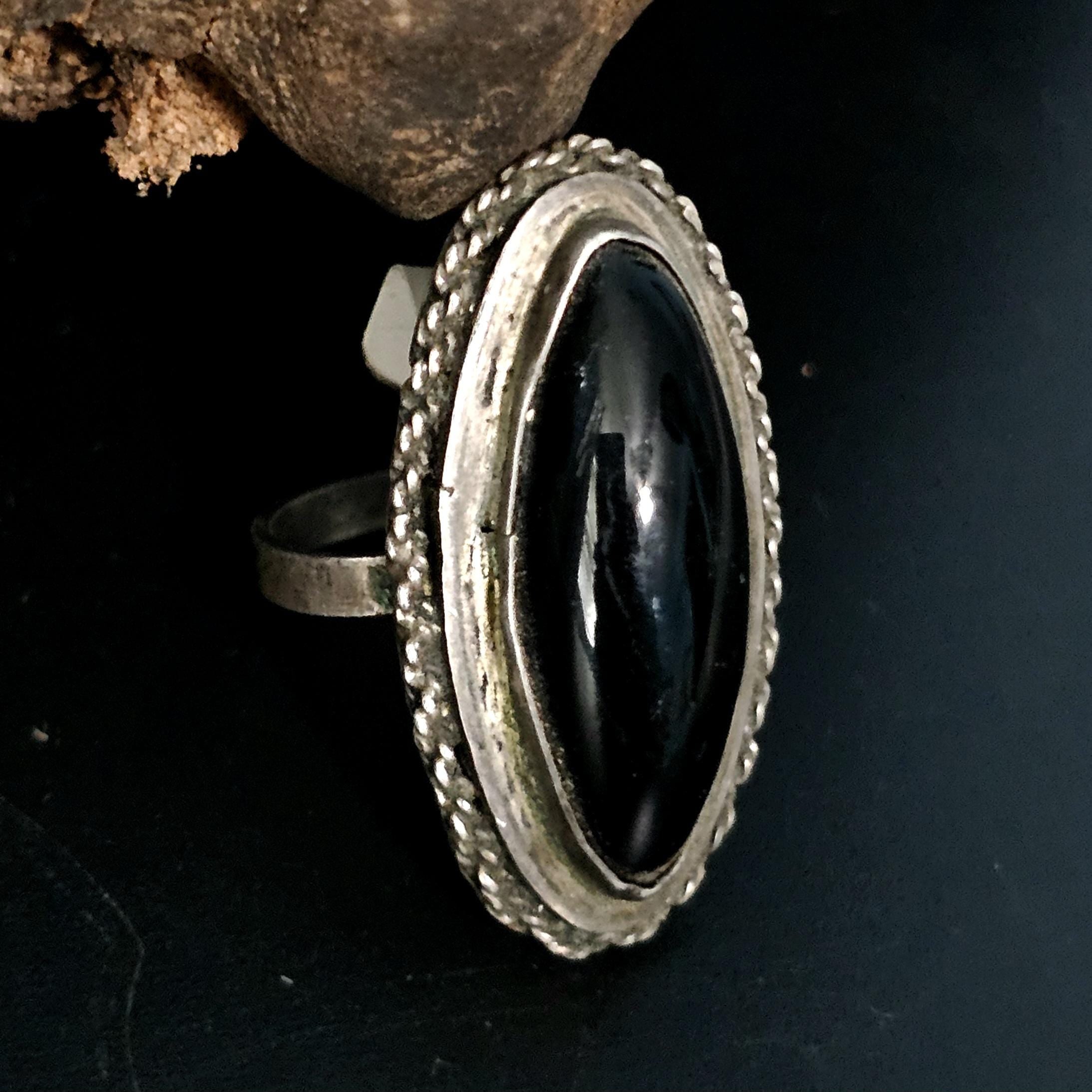 Black Onyx Vintage Native Ring Old Pawn Size 5 JR 931