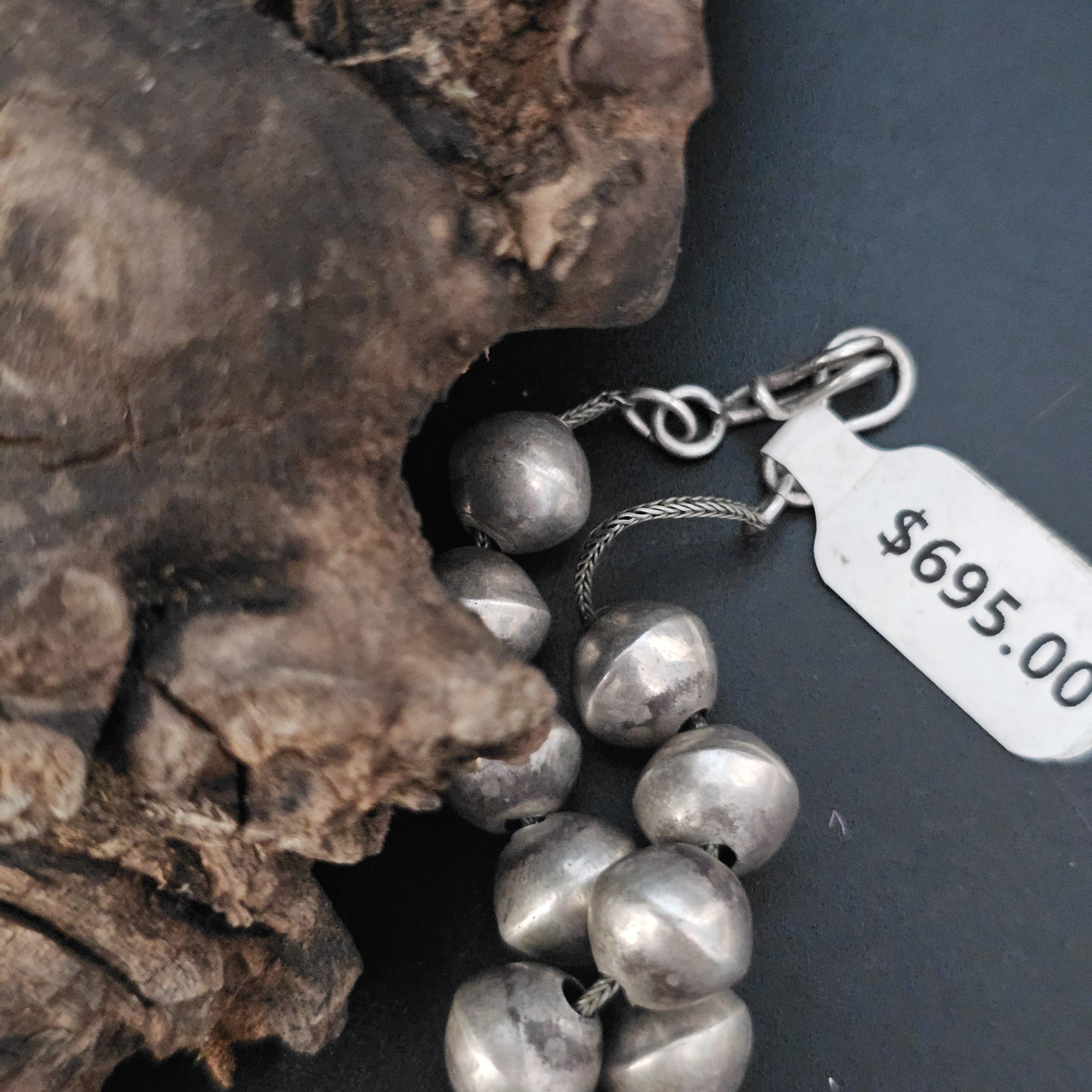16"  Vintage Navajo Pearls Graduated Necklace Old Pawn Sterling. C1950s JN 744