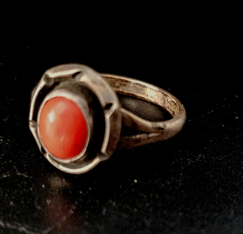 Old Coral Native Ring Old Pawn Size 6 1/2 JR 425