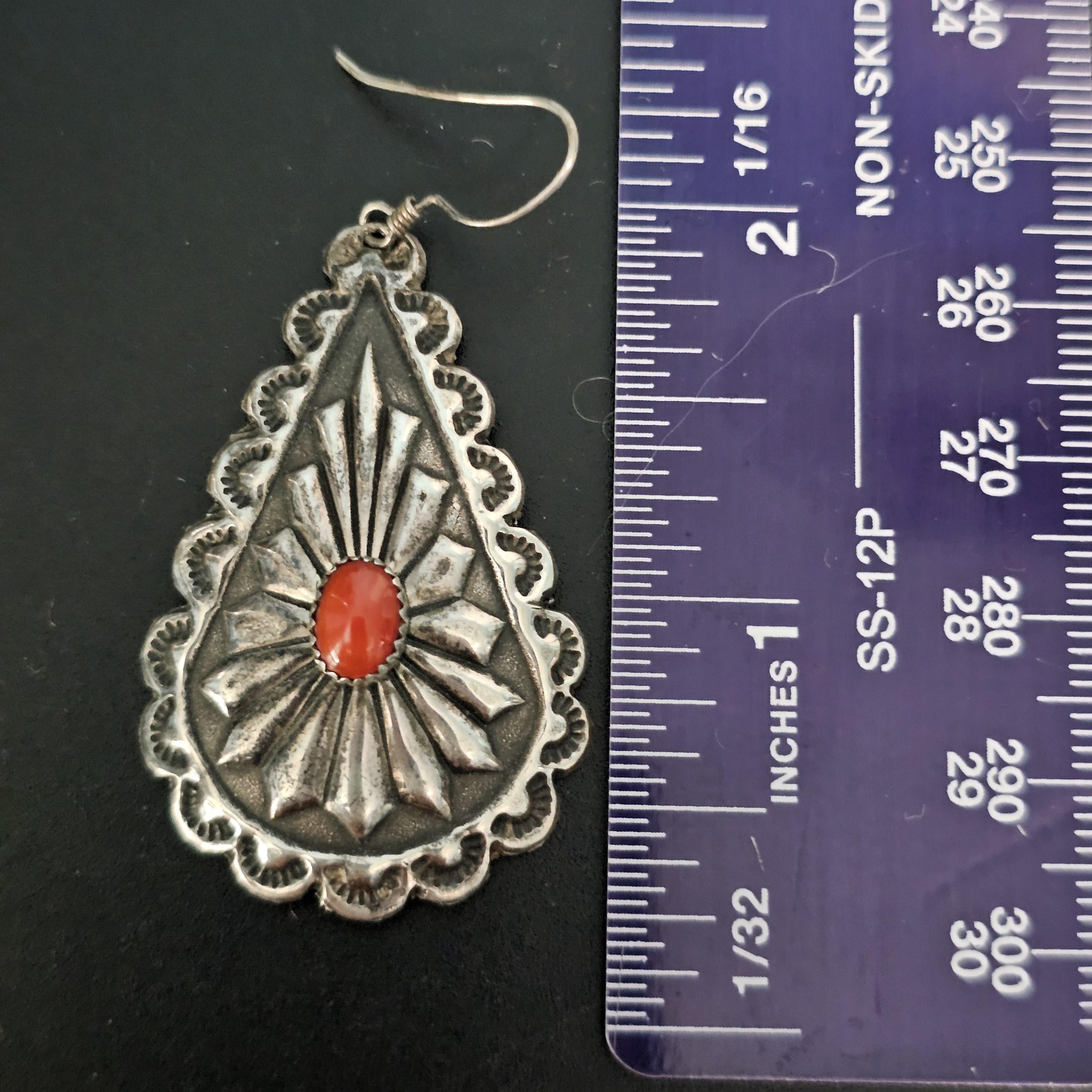 Coral Silver Teardrop Vintage Earrings JE 629
