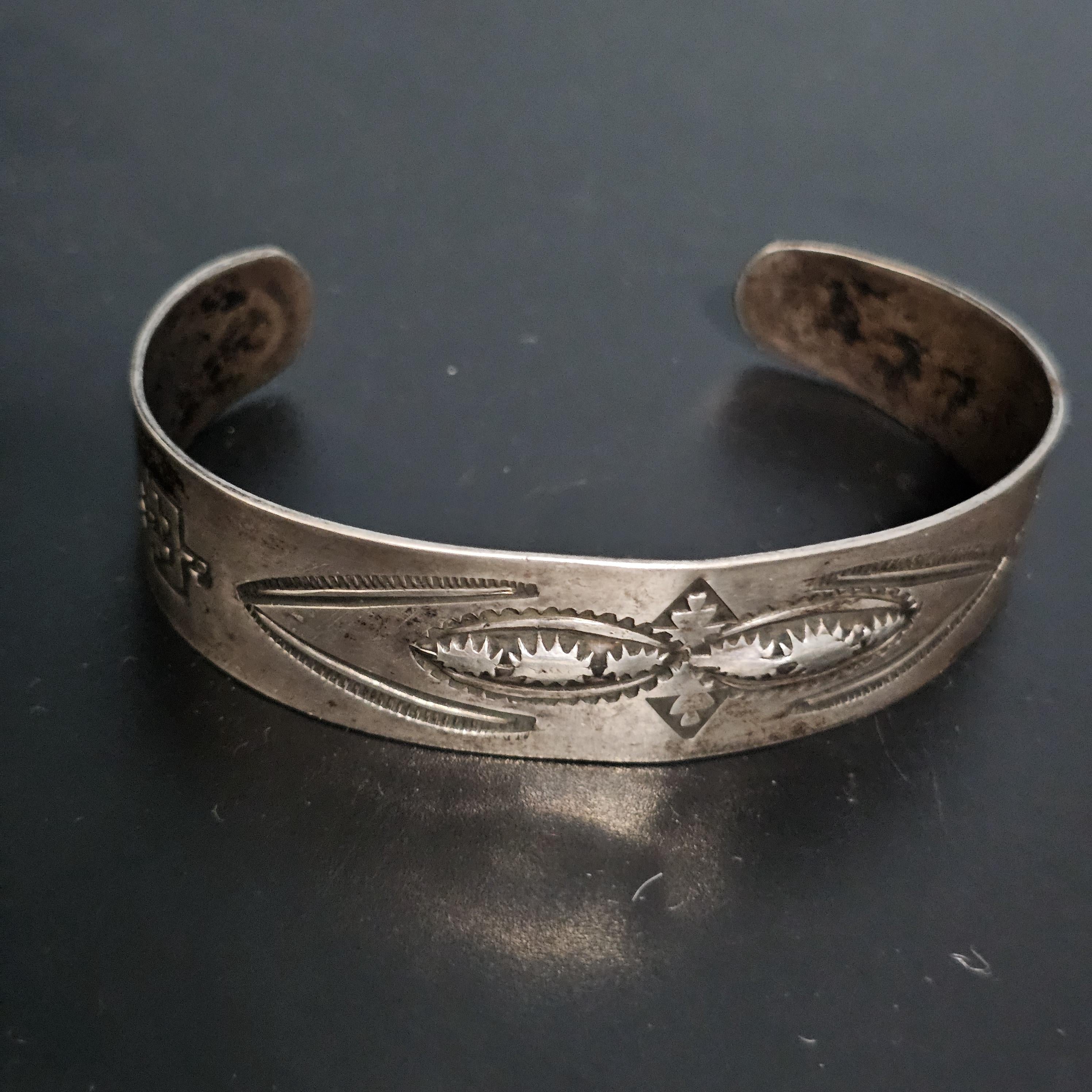 1930s Whirling Log Silver Native Cuff Bracelet Old Pawn. 6 3/4" wrist. JB 223