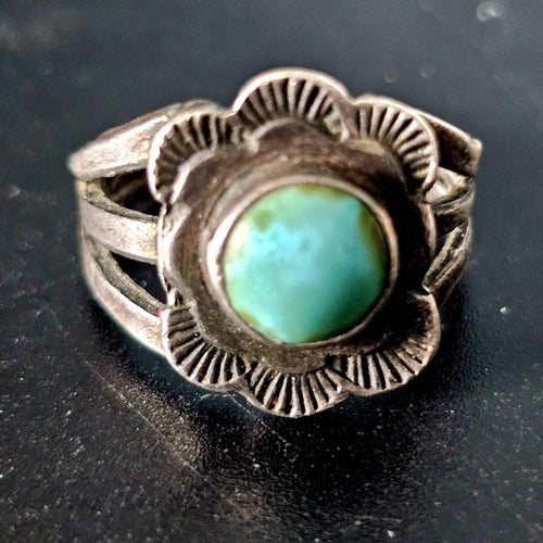 1920s Ingot Antique Turquoise Sterling Ring Size  6 1/2 Old Pawn. JR 443