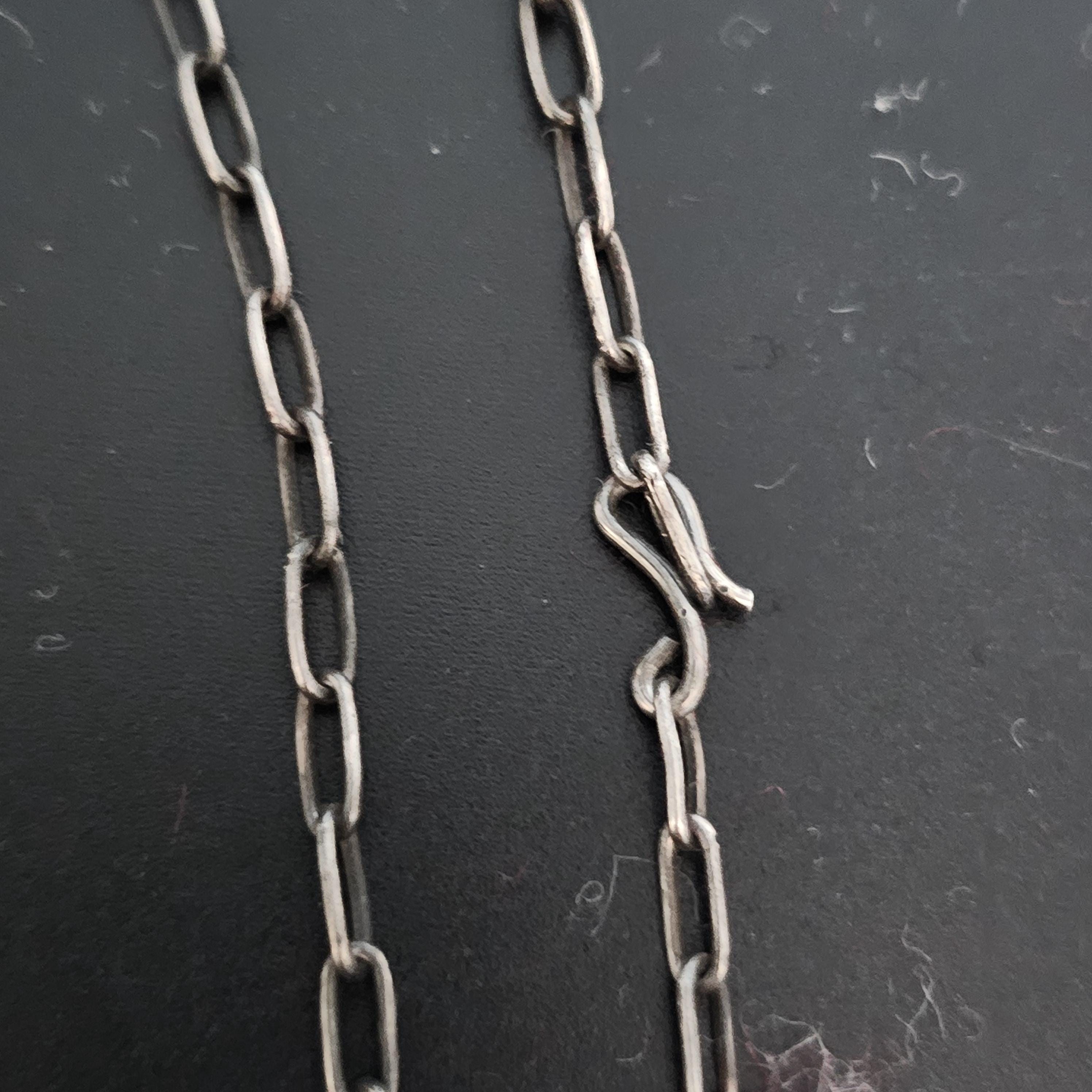 Heavy Handmade Native Sterling 26" chain Old Pawn C1970s JN 777
