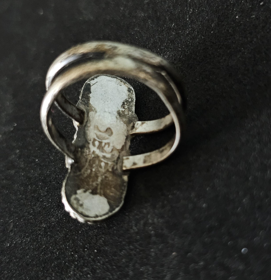 Mother of Pearl Native Ring Old Pawn Size 7. JR 461