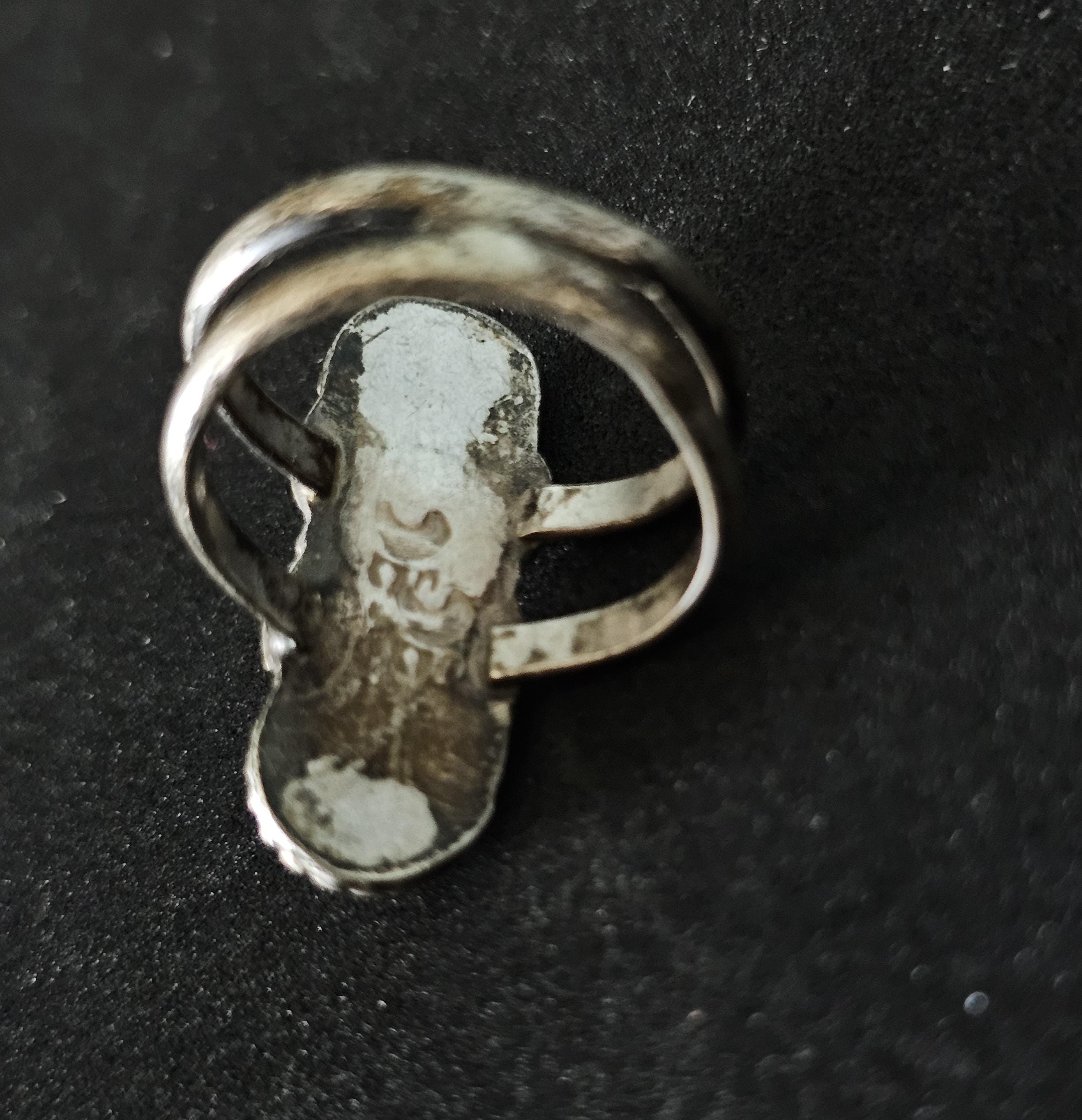 Mother of Pearl Native Ring Old Pawn Size 7. JR 461