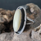 Mother of Pearl Native Ring Old Pawn Size 5. JR 465