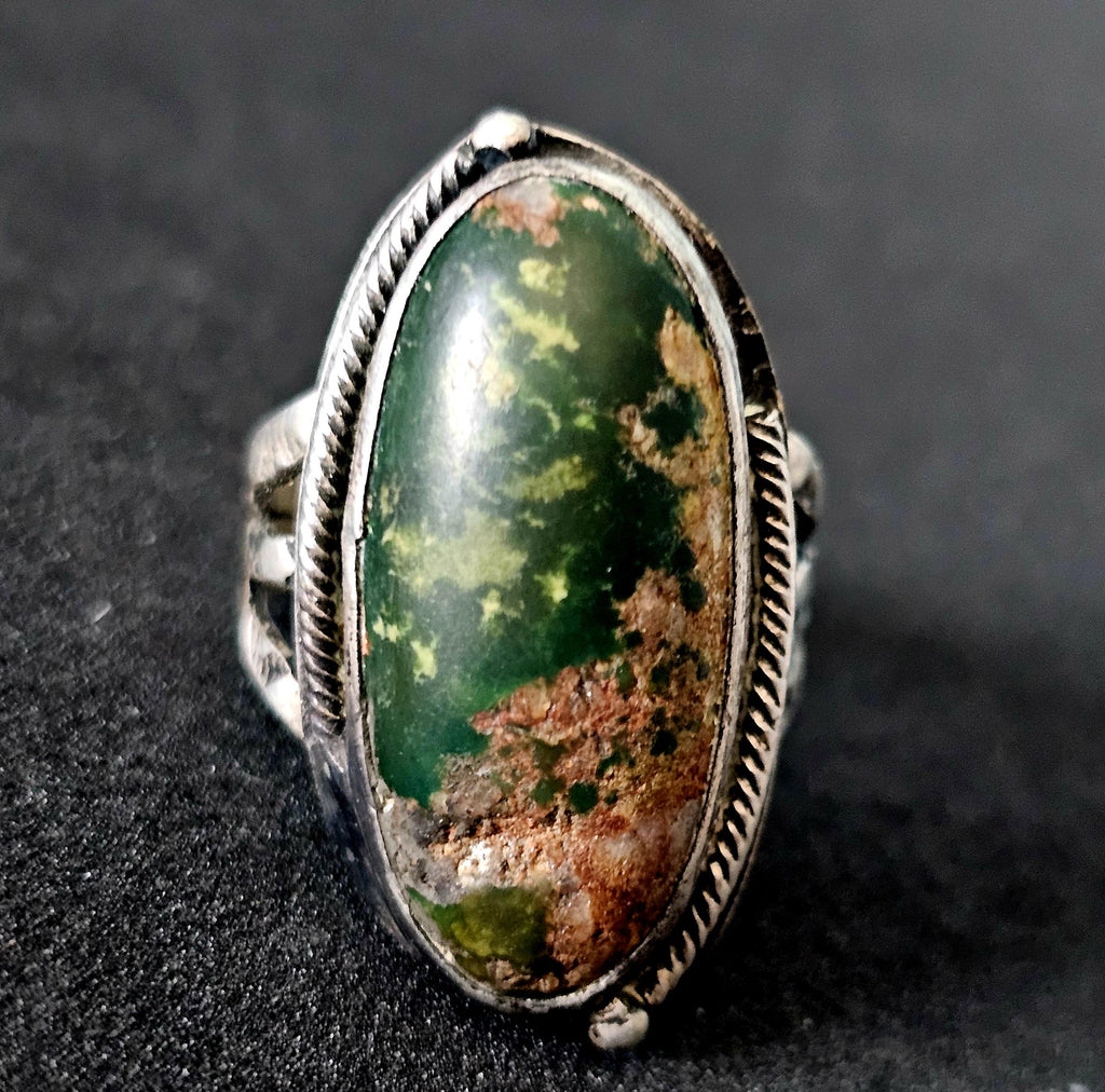 1930s Cerrillos Turquoise Native Ring Size 8 Old Pawn. JR 642