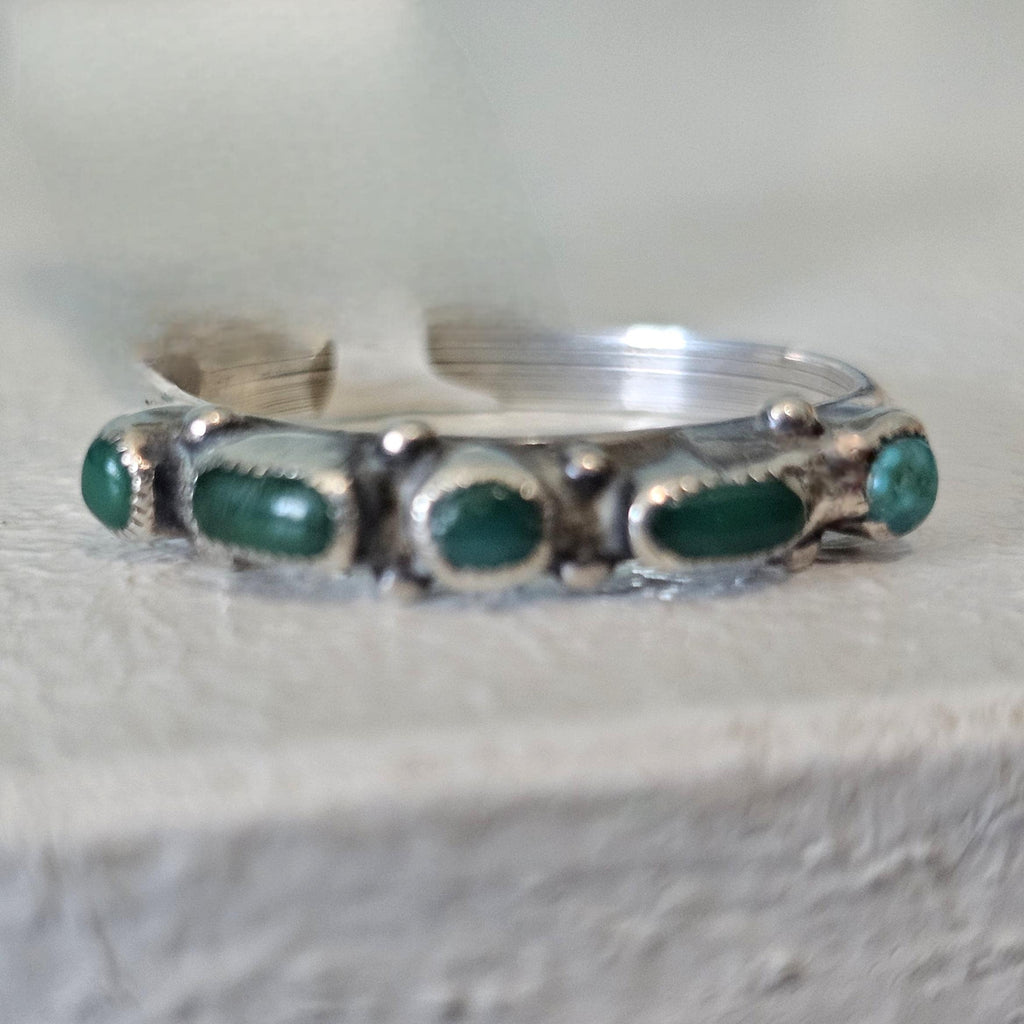 1930s Zuni Dot & Dash 5 Ceriilos Turquoise Silver Ring Vintage Sterling Old Pawn Size 8 1/2 JR 484