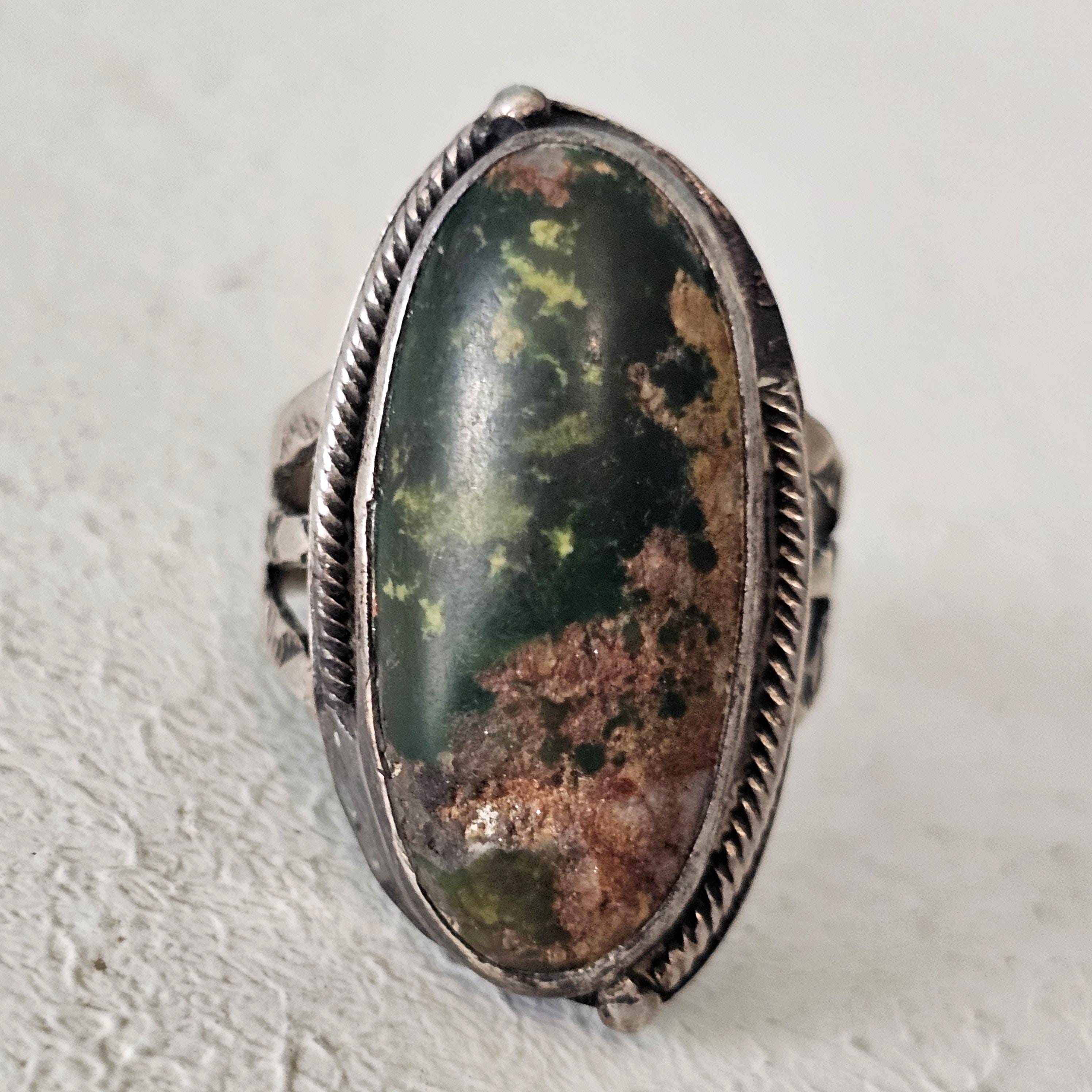 1930s Cerrillos Turquoise Native Ring Size 8 Old Pawn. JR 642