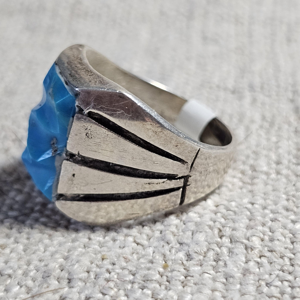 Carved Turquoise Vintage  Ring Sterling Old Pawn Size 11 JR 250