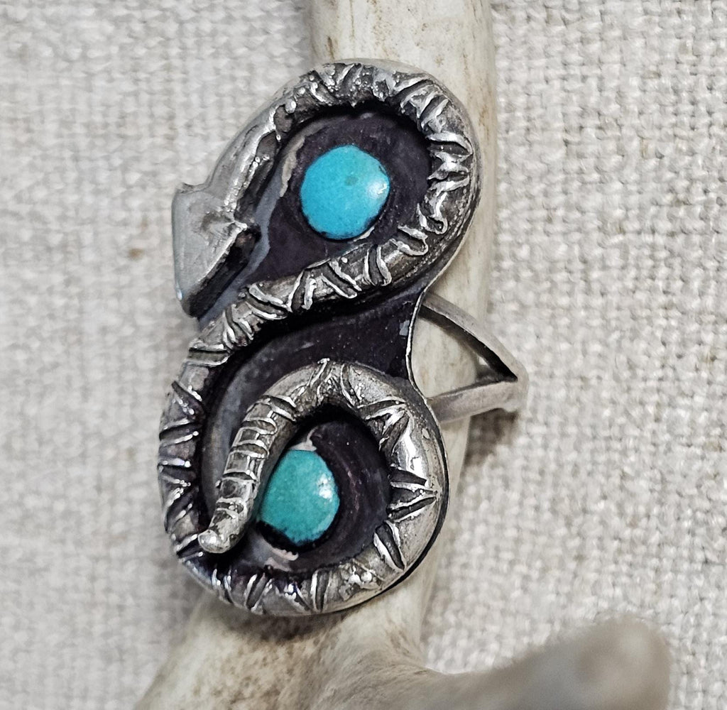 Unusual Snake Ring Vintage Native Blue Turquoise Old Pawn Size 8  JR 684