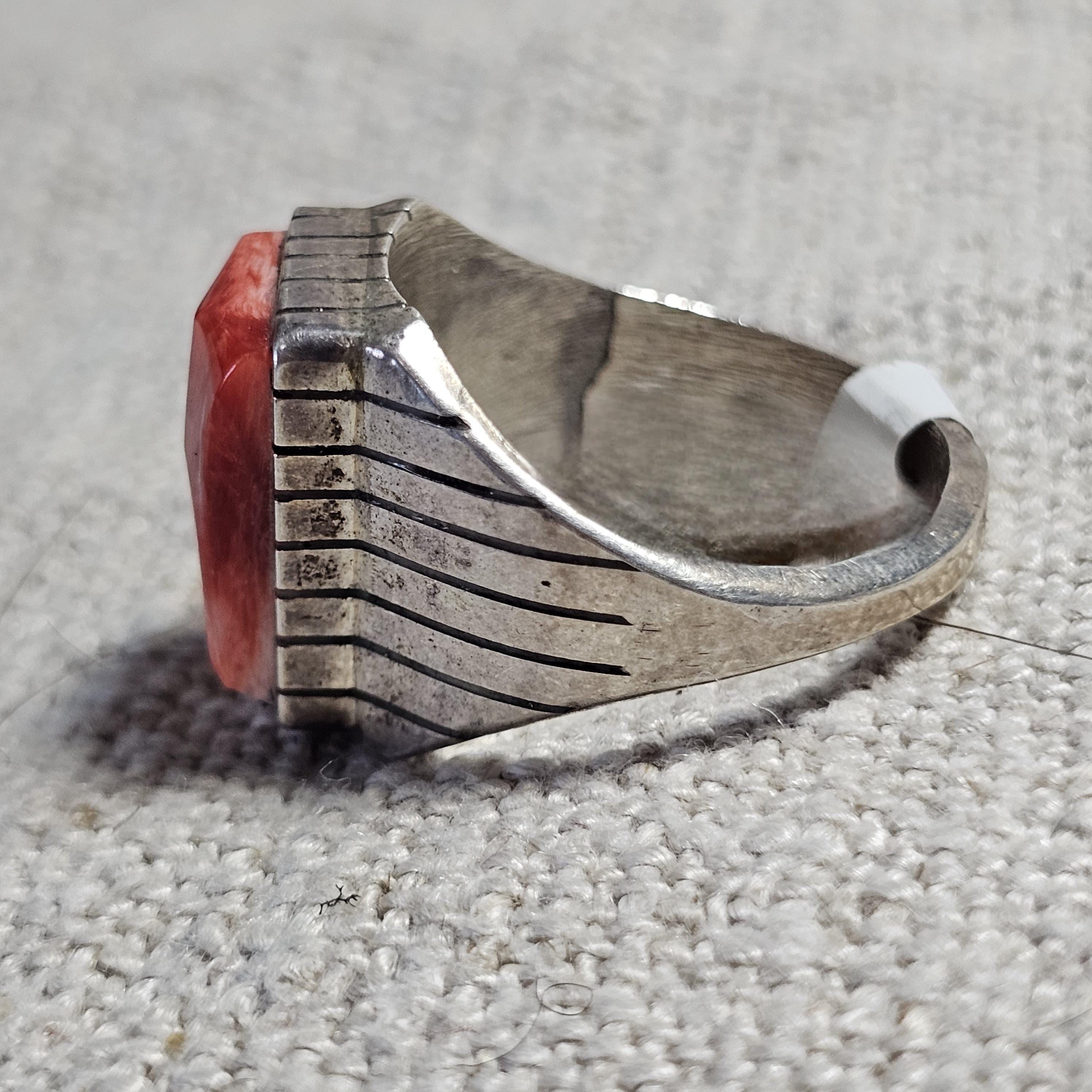 Vintage Zuni Spiny Oyster Sterling Silver Ring, Size 9