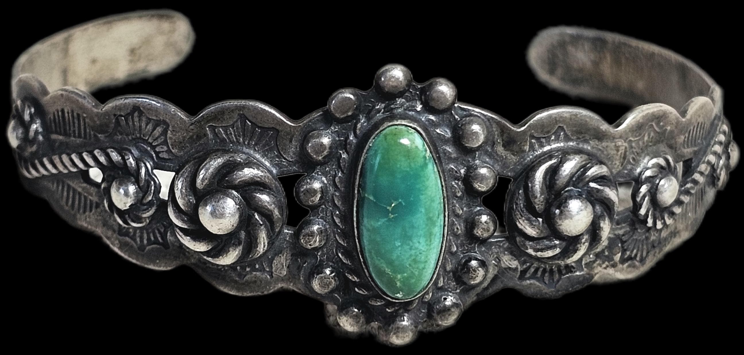 1930s Indian Handcraft Native Green Turquoise Coin Silver Old Pawn fits 6 1/2" wrist. JB 315