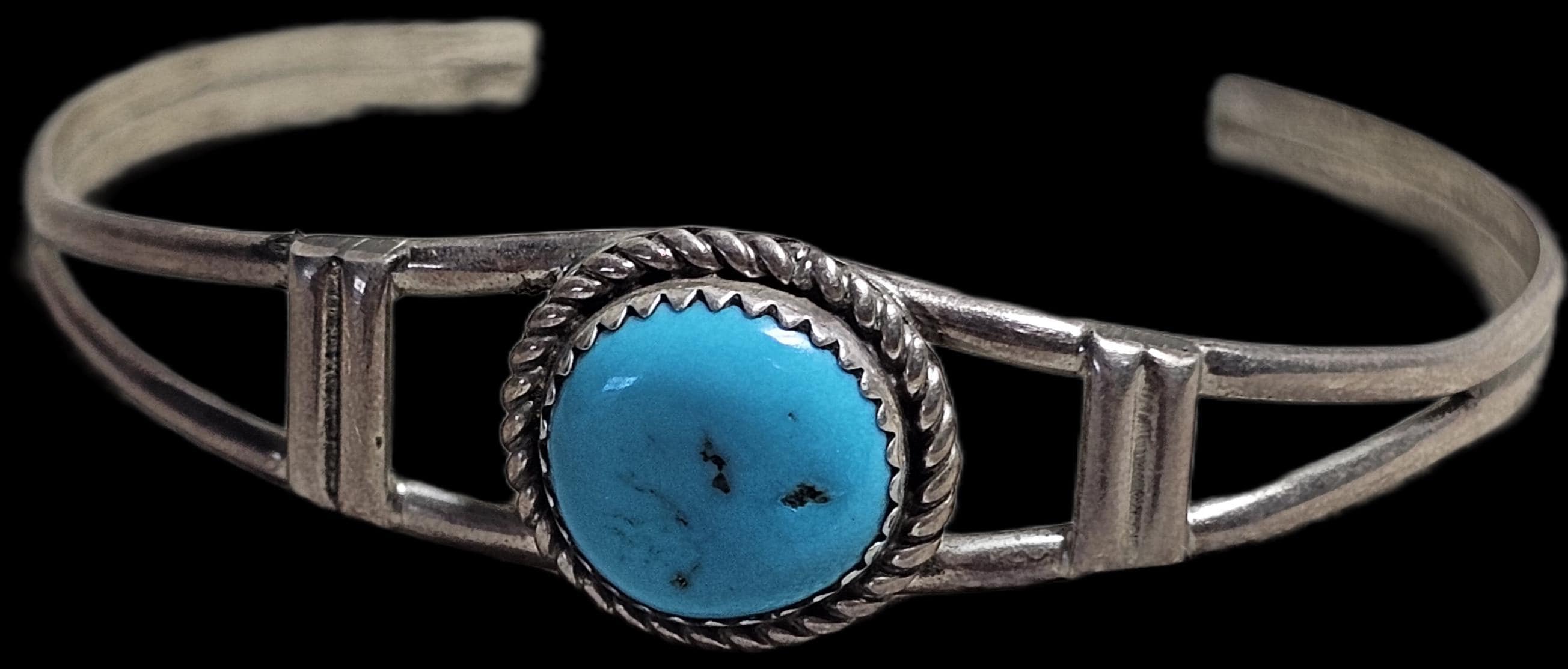 Circle Turquoise Vintage Native Sterling Old Pawn fits 6 1/2" wrist. JB 313