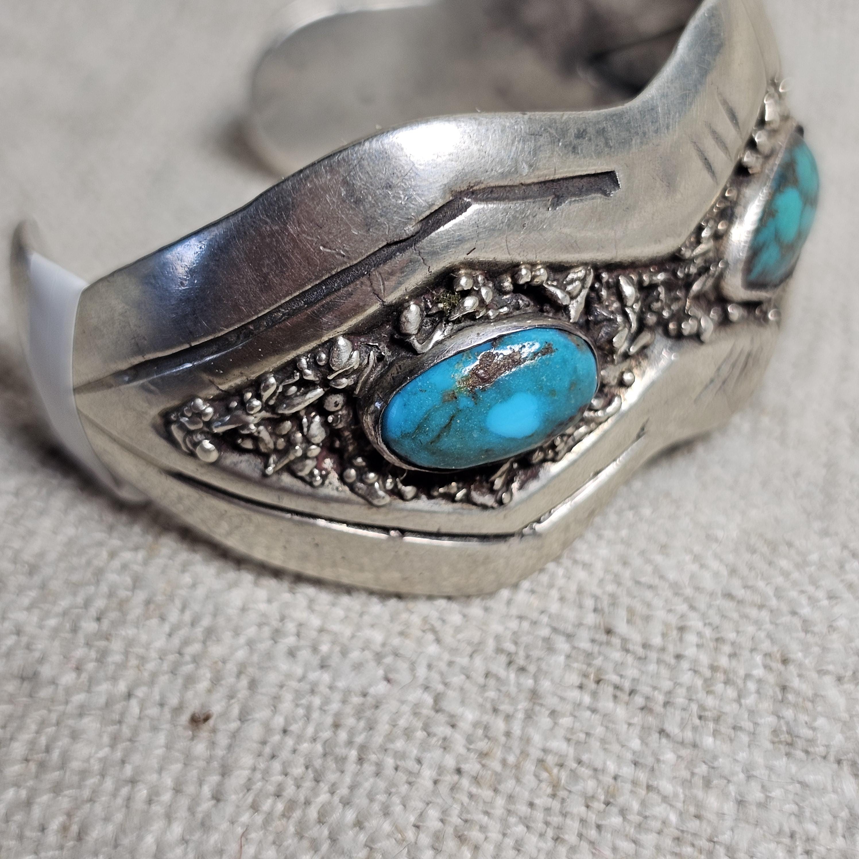 Bisbee Turquoise Vintage Cuff Bracelet, Native American Sterling Silver (6 3/4" wrist) JB 305