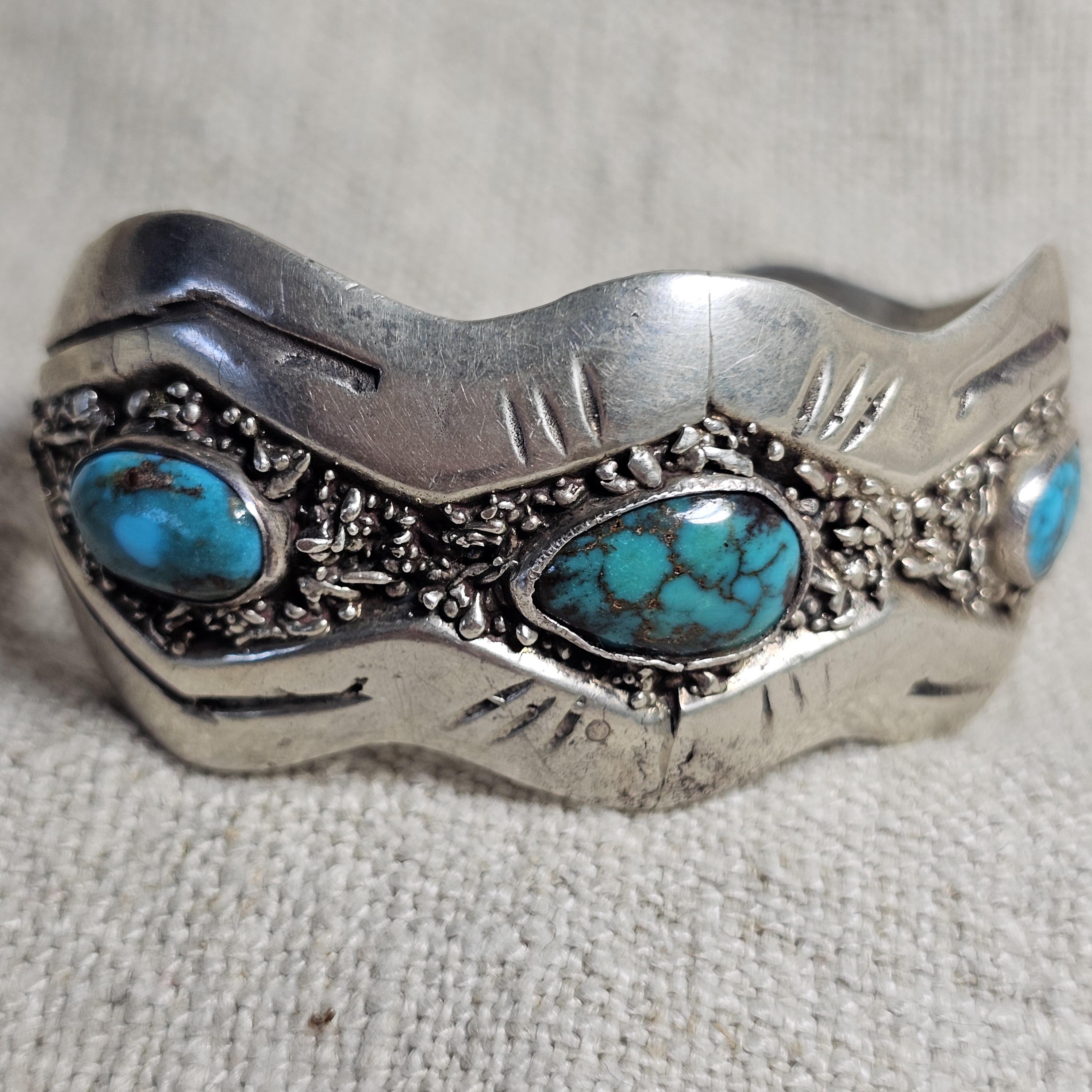 Bisbee Turquoise Vintage Cuff Bracelet, Native American Sterling Silver (6 3/4" wrist) JB 305