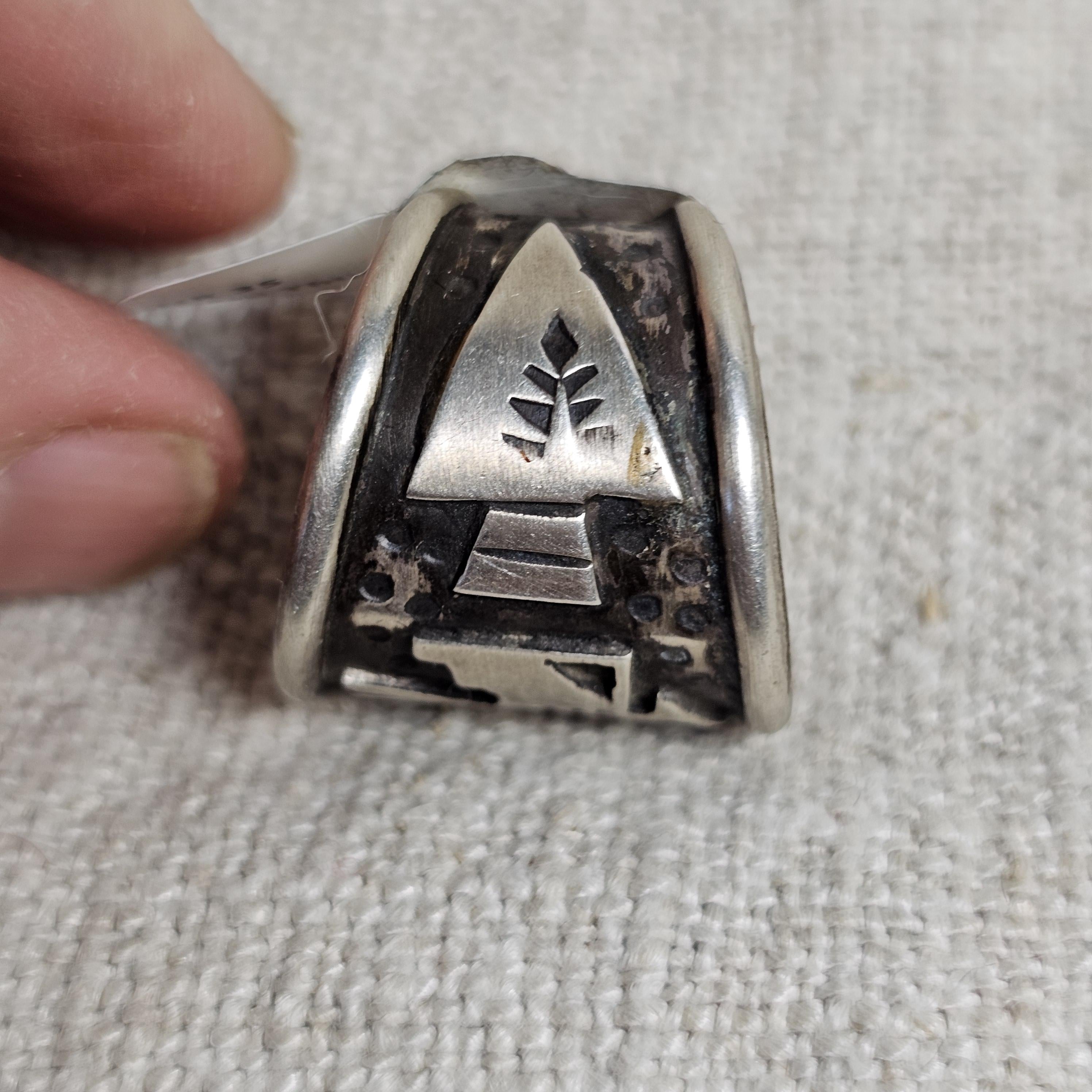 Thunderbird Signet Vintage Native Ring Sterling  Size 8 1/2 NR 35