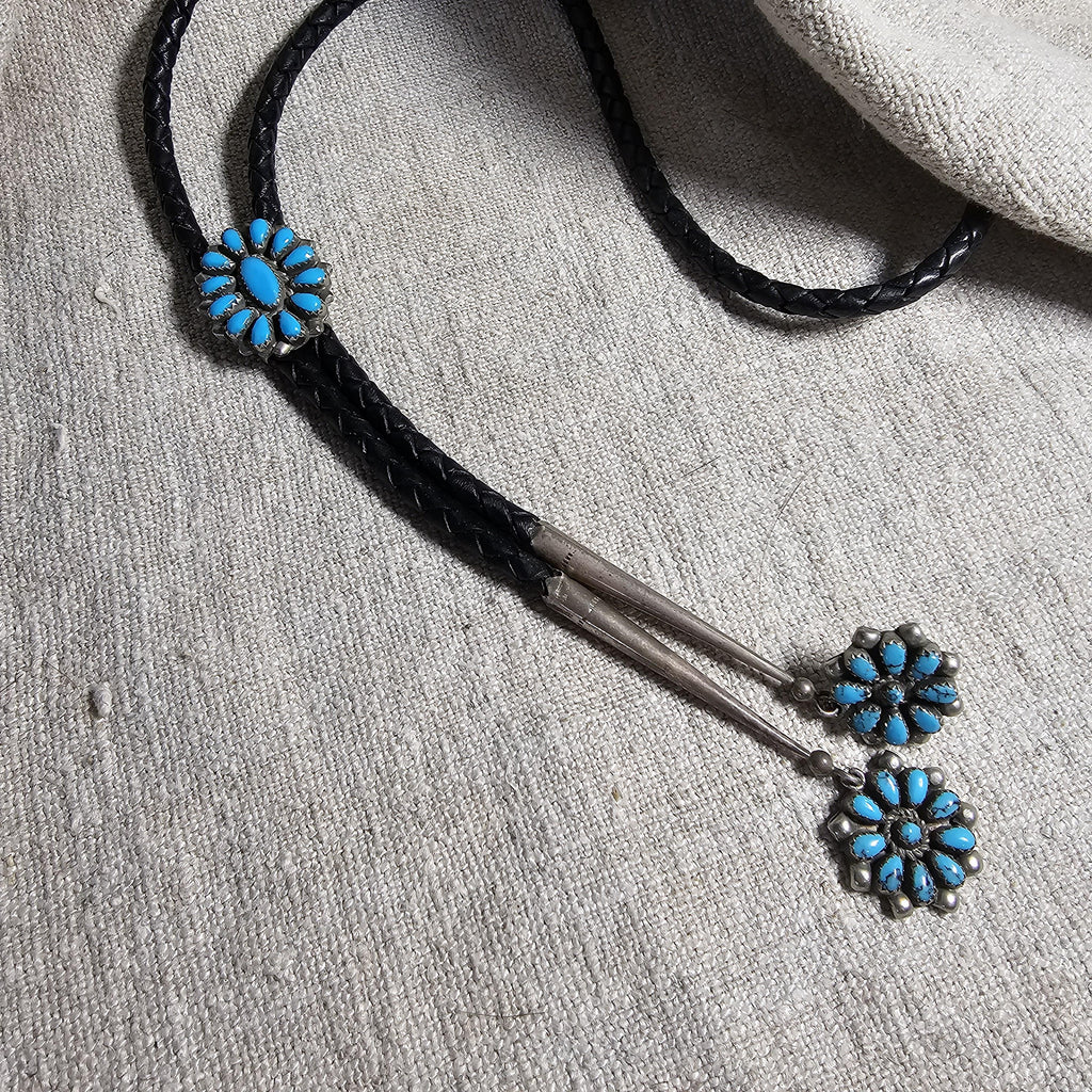 1950s Lady Size Zuni Cluster Blue Turquoise Vintage Sterling Bolo  # JBO 163