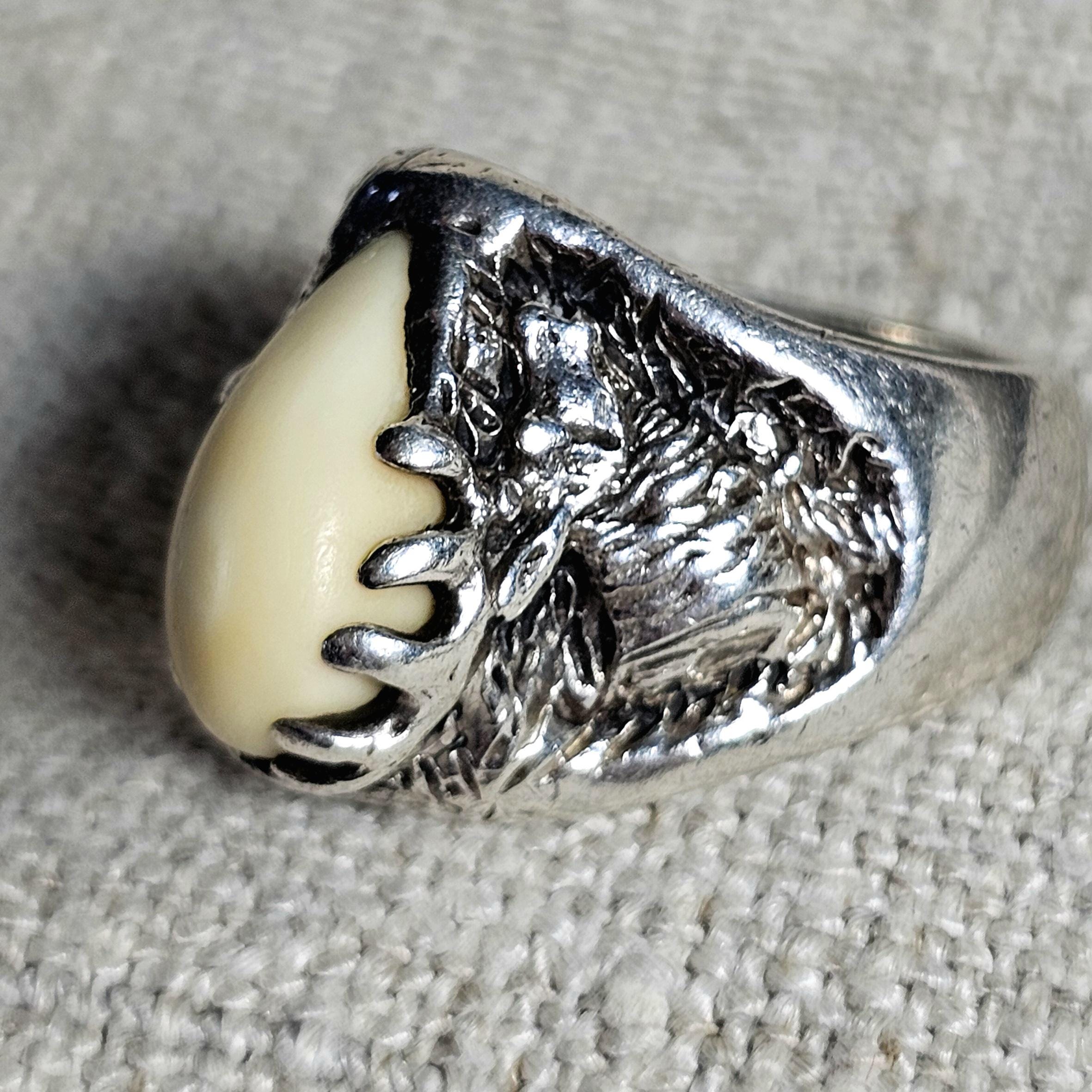Elk Tooth and Elk Carving Vintage Sterling Silver Ring, Size 9 1/2 JR 725