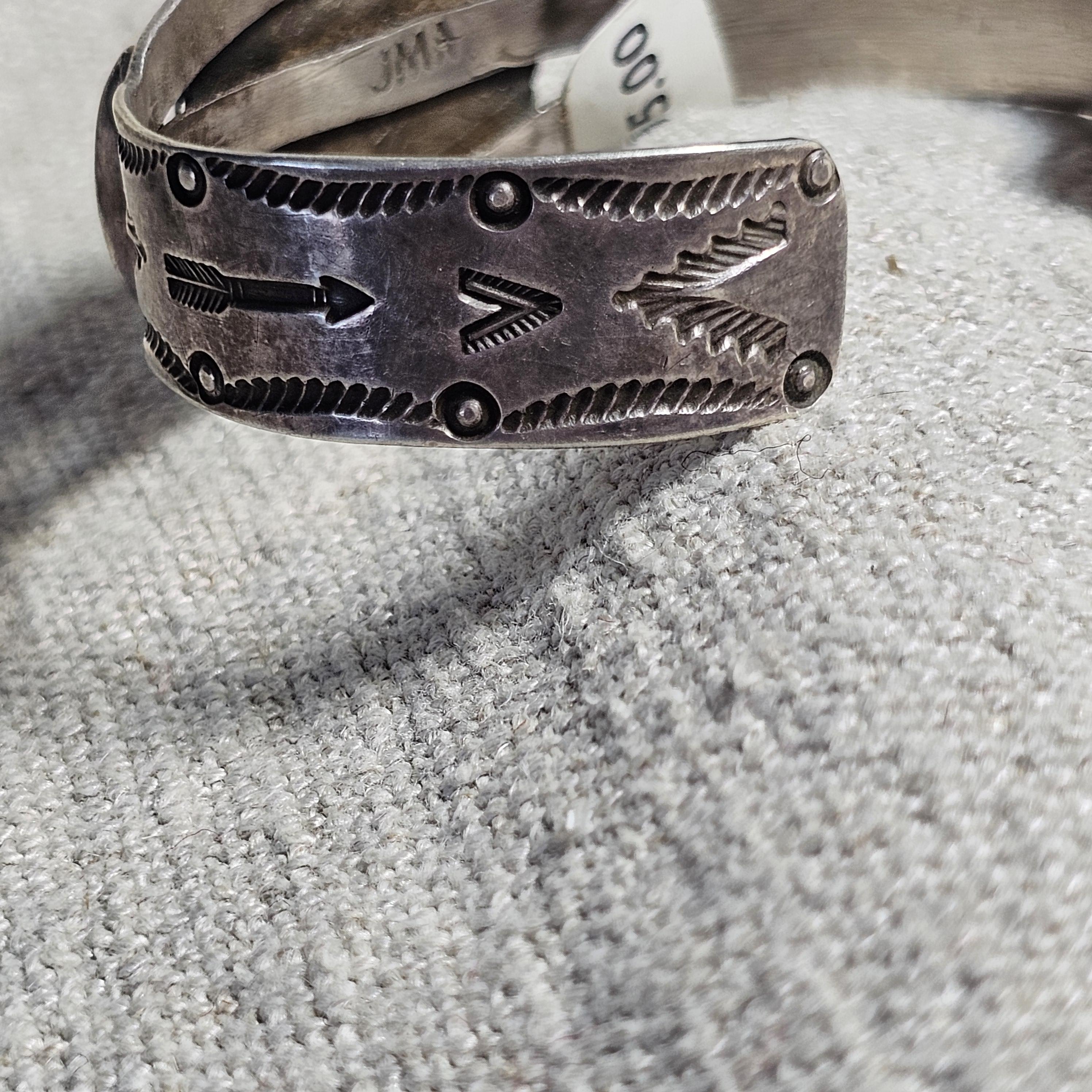 1940s Oval Blue Turquoise Harvey Era Native Sterling Old Pawn fits 6 1/2" wrist. JB 92