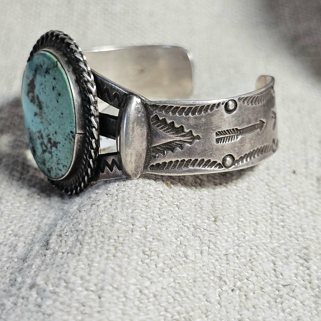 1940s Oval Blue Turquoise Harvey Era Native Sterling Old Pawn fits 6 1/2" wrist. JB 92