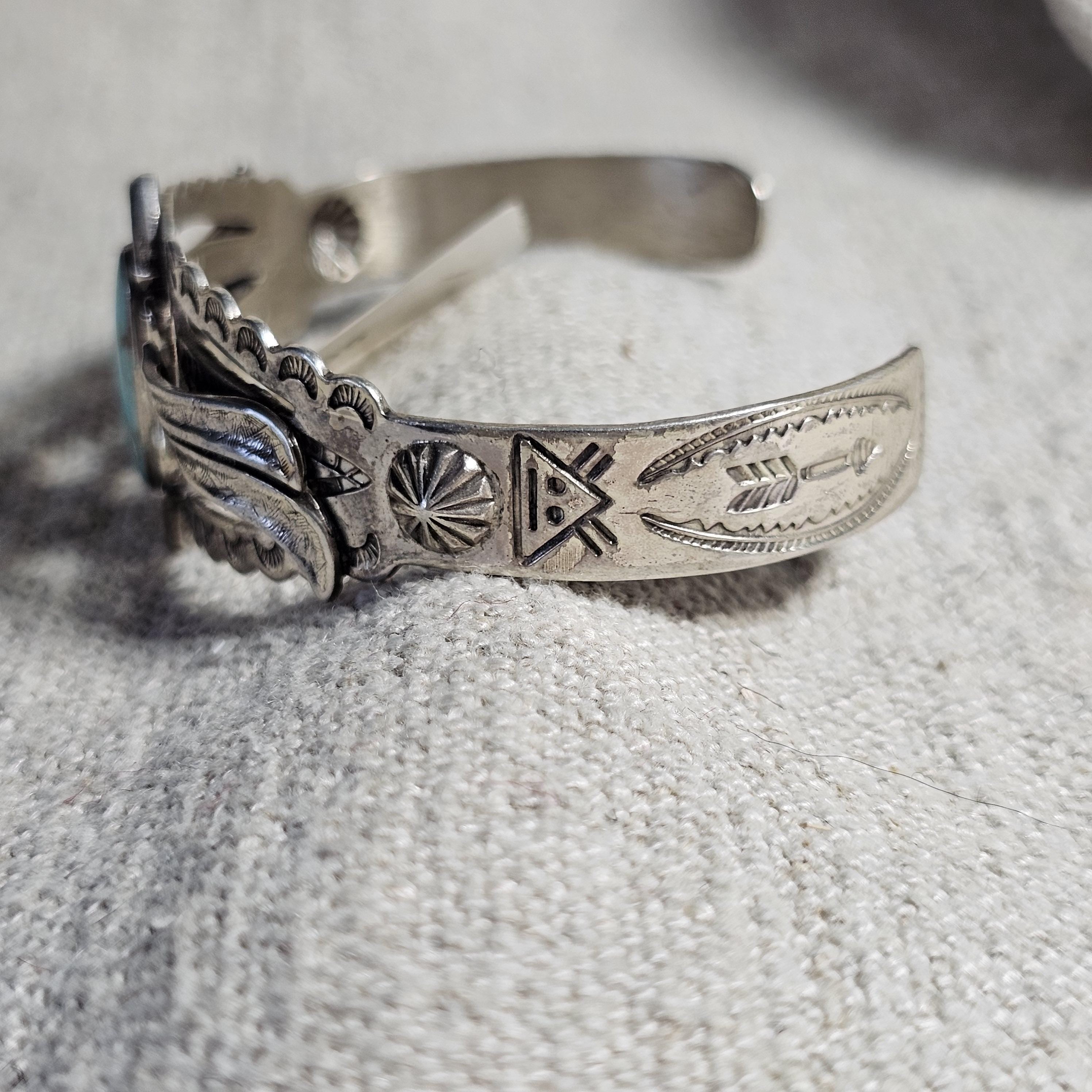 1940s Blue Turquoise Harvey Era Native Sterling Old Pawn cufffits 6 1/2" wrist. JB 243
