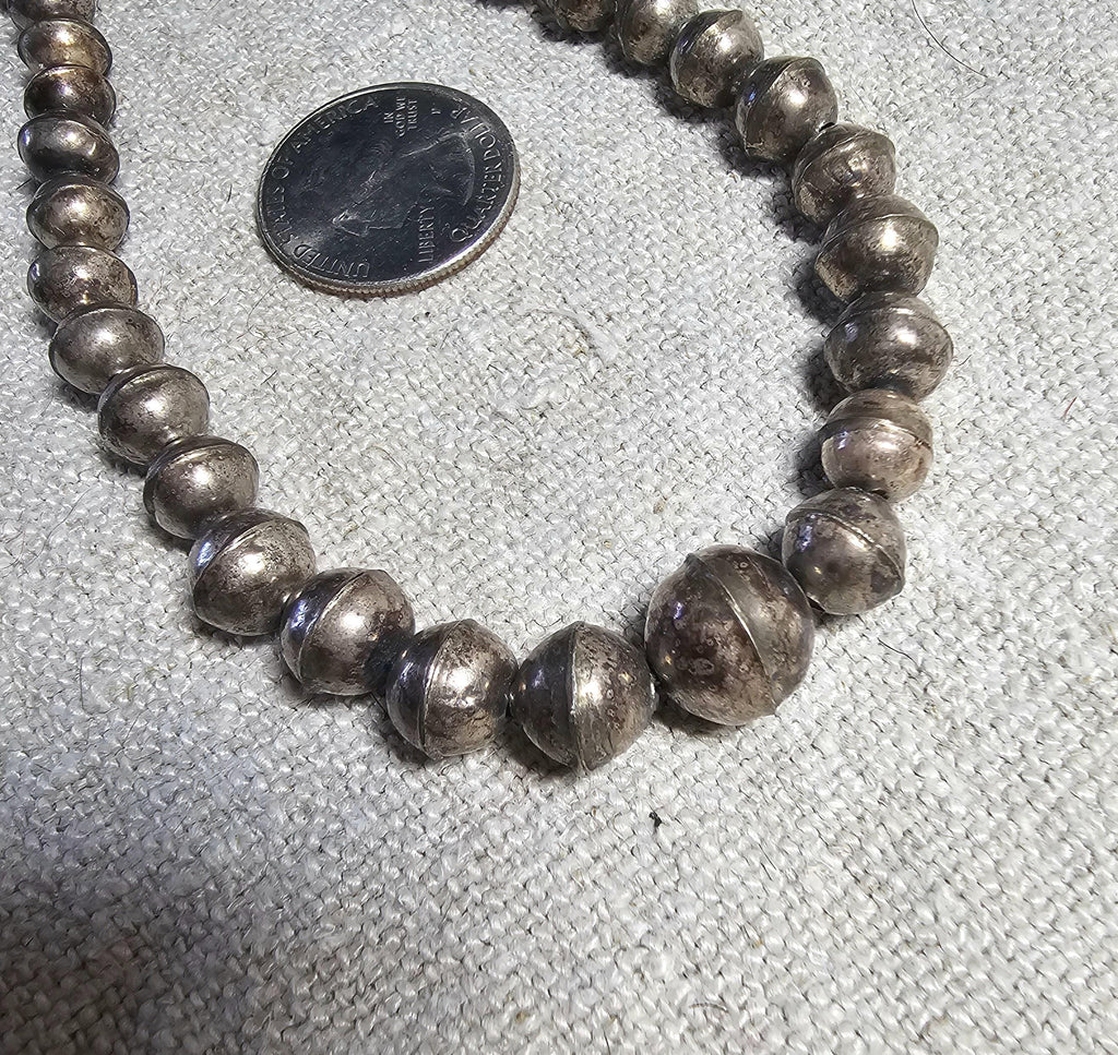 1950s 16"  Vintage Navajo Pearls Graduated Necklace Old Pawn Sterling. JN 815