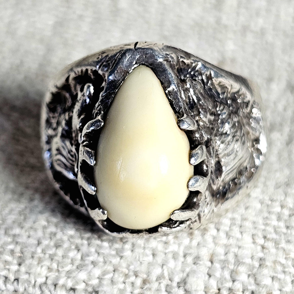 Elk Tooth and Elk Carving Vintage Sterling Silver Ring, Size 9 1/2 JR 725