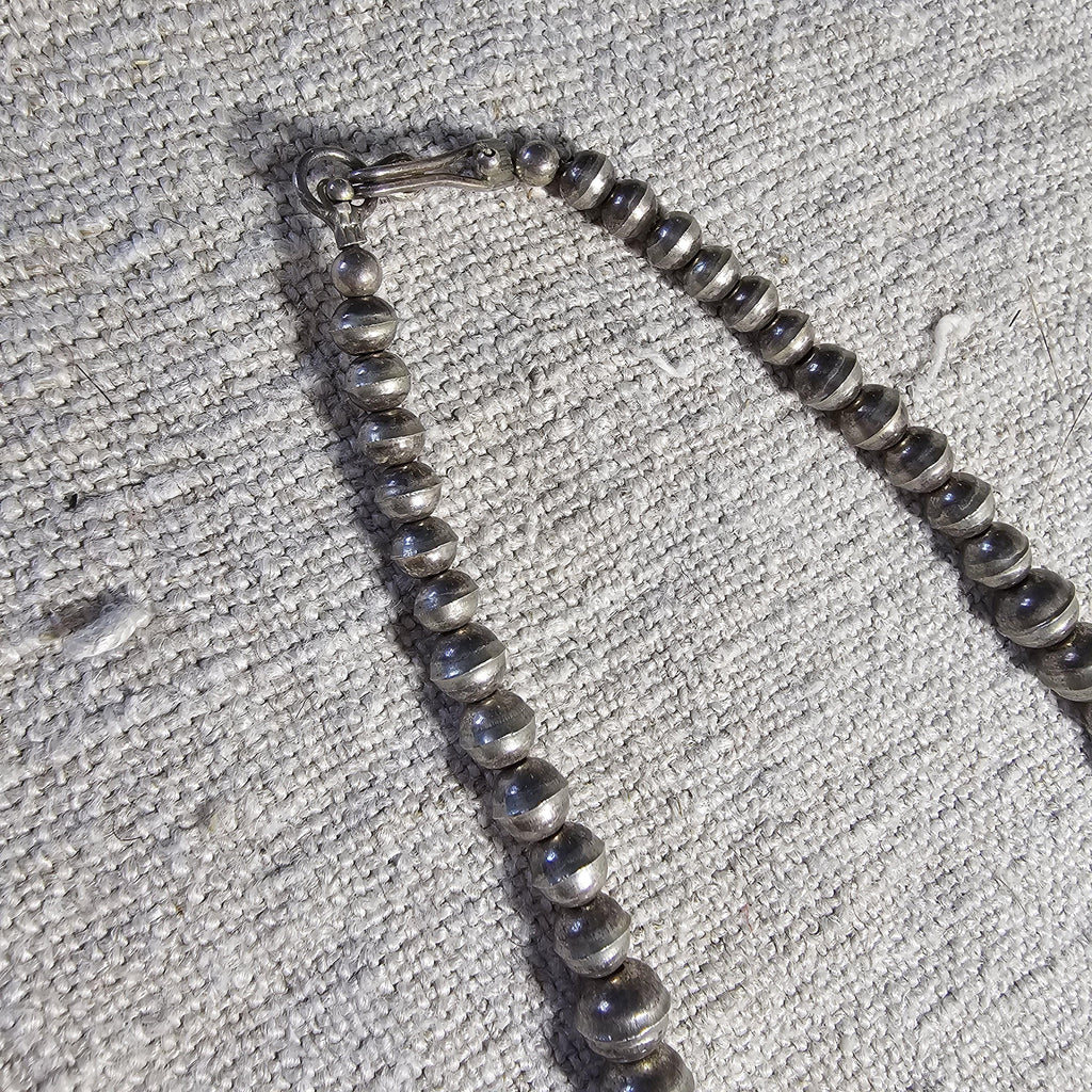20" Interesting Strand of Graduated Vintage Navajo Pearls Old Pawn Sterling. JN 817