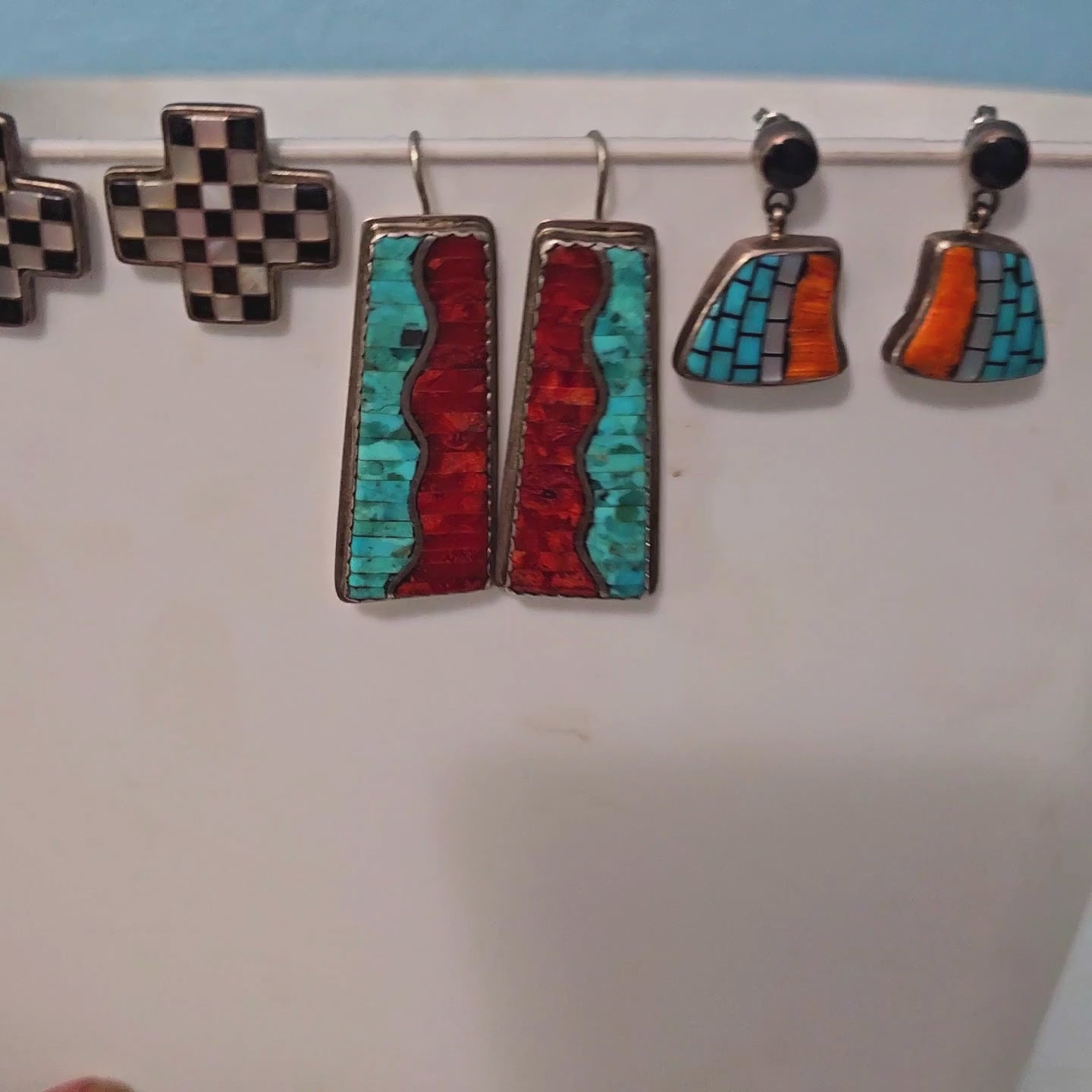 Crisp  Onyx & Mother of Pearl Inlay Zuni Earrings Old Pawn  JE 278