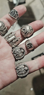 C 1950s Cast Sterling Thunderbird Band Old Pawn size 8. JR 795