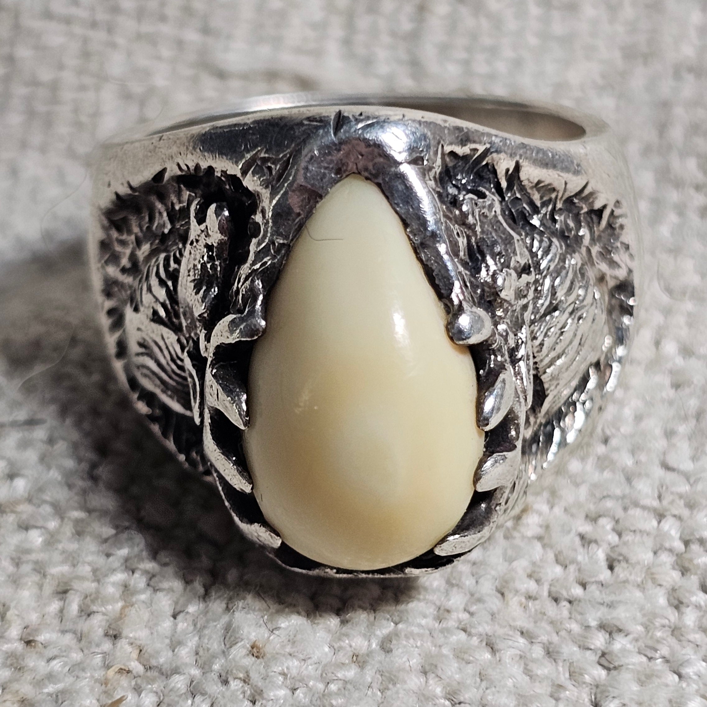 Elk Tooth Silver & Gold Ring Vintage Ring Size 9 1/2 Old Pawn JR 725