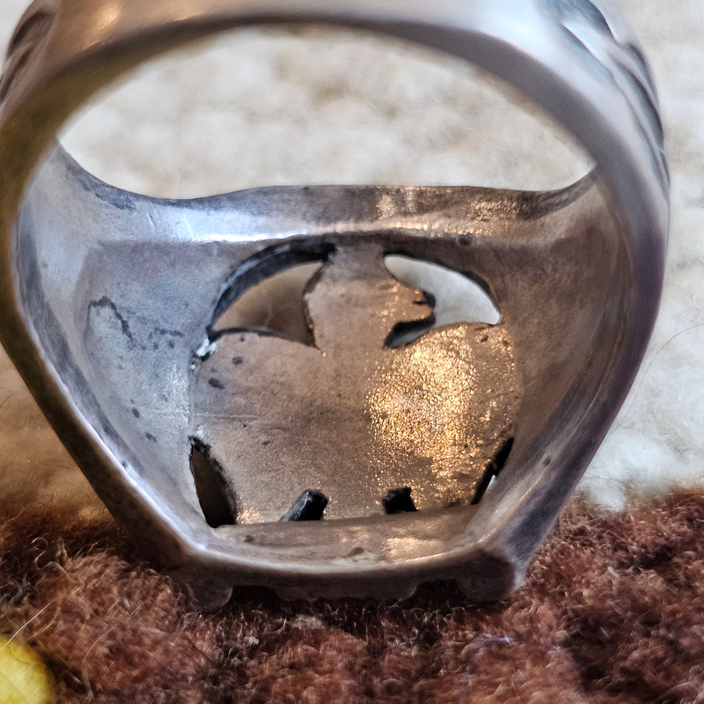 C 1930s Old Sterling Horseshoe Ring with Thunderbird Old Pawn size  9 1/2. JR 793