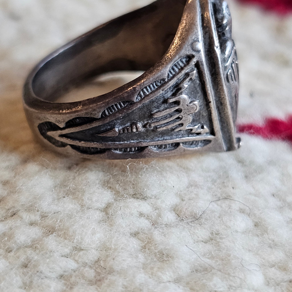 C 1930s Old Sterling Horseshoe Ring with Thunderbird Old Pawn size  9 1/2. JR 793