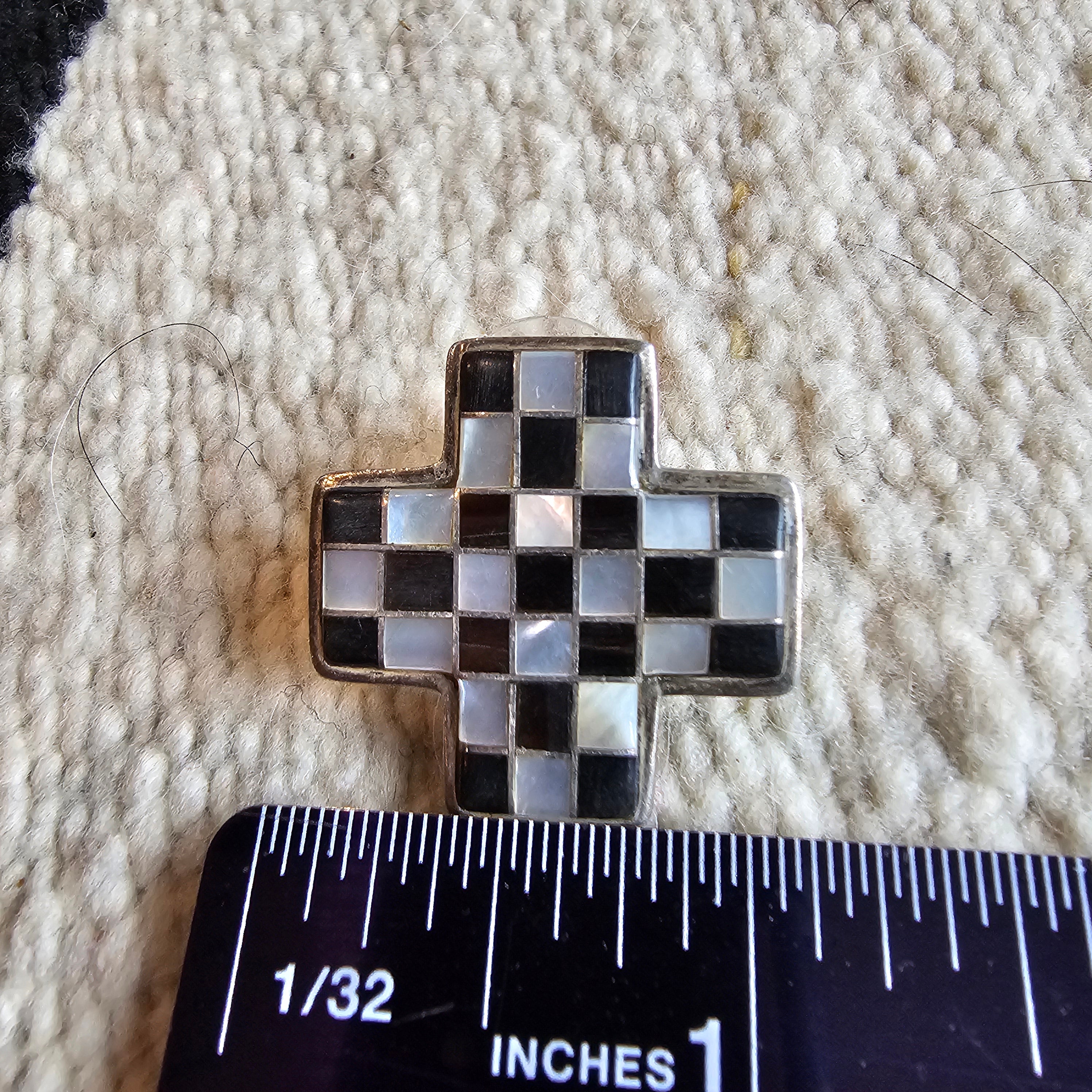 Crisp  Onyx & Mother of Pearl Inlay Zuni Earrings Old Pawn  JE 278