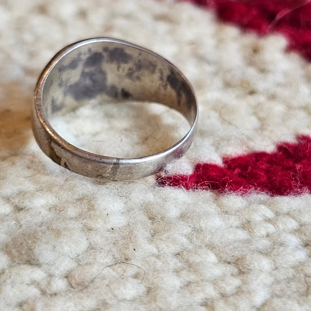 C 1950s Cast Sterling Thunderbird Band Old Pawn size 8. JR 795